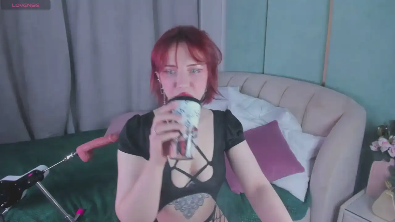 Love_is_lola – Stripchat Live Show Record – 2026-04-03 18:08:04