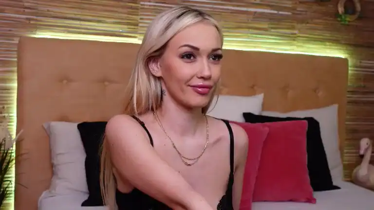 Lucyaddison – Streamate Live Show Record – 2025-10-25 16:08:33