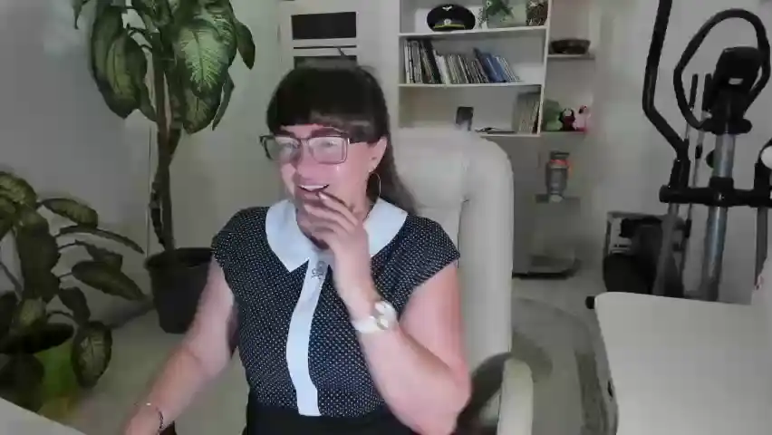 Secretarylady – Bongacams Live Show Record – 2025-07-18 17:25:34
