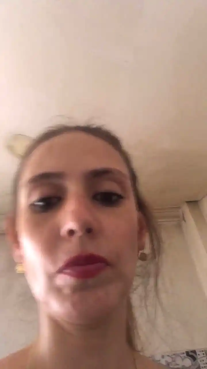 Skyblue24090s – Cam4 Live Show Record – 2026-05-01 09:22:35