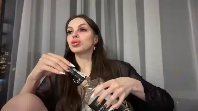 Uglygirl_ – Myfreecams Live Show Record – 2025-04-07 06:51:50