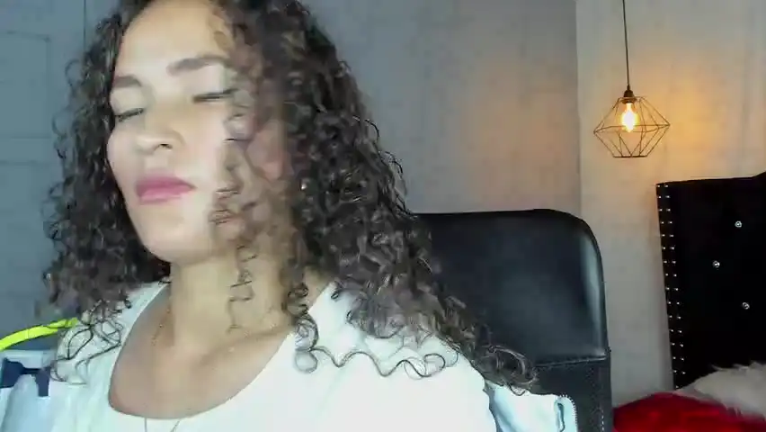 Alondra_ – Amateur.tv Live Show Record – 2025-07-23 23:34:42