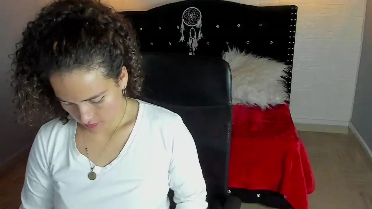 Alondra_ – Amateur.tv Live Show Record – 2025-09-09 18:54:08
