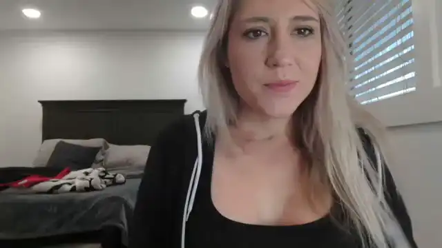 Blondmilf92 – Myfreecams Live Show Record – 2025-11-29 11:23:36