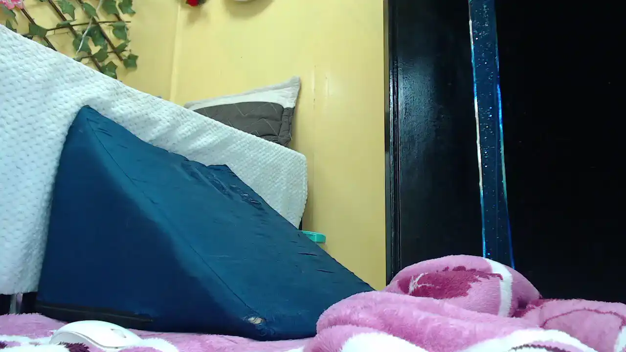 Dahyanlove – Amateur.tv Live Show Record – 2026-01-05 02:36:34