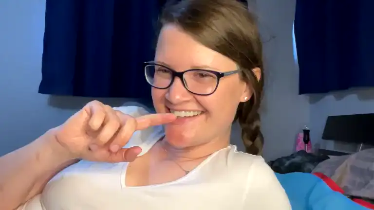 Honeypuppy – Streamate Live Show Record – 2025-11-06 12:08:12