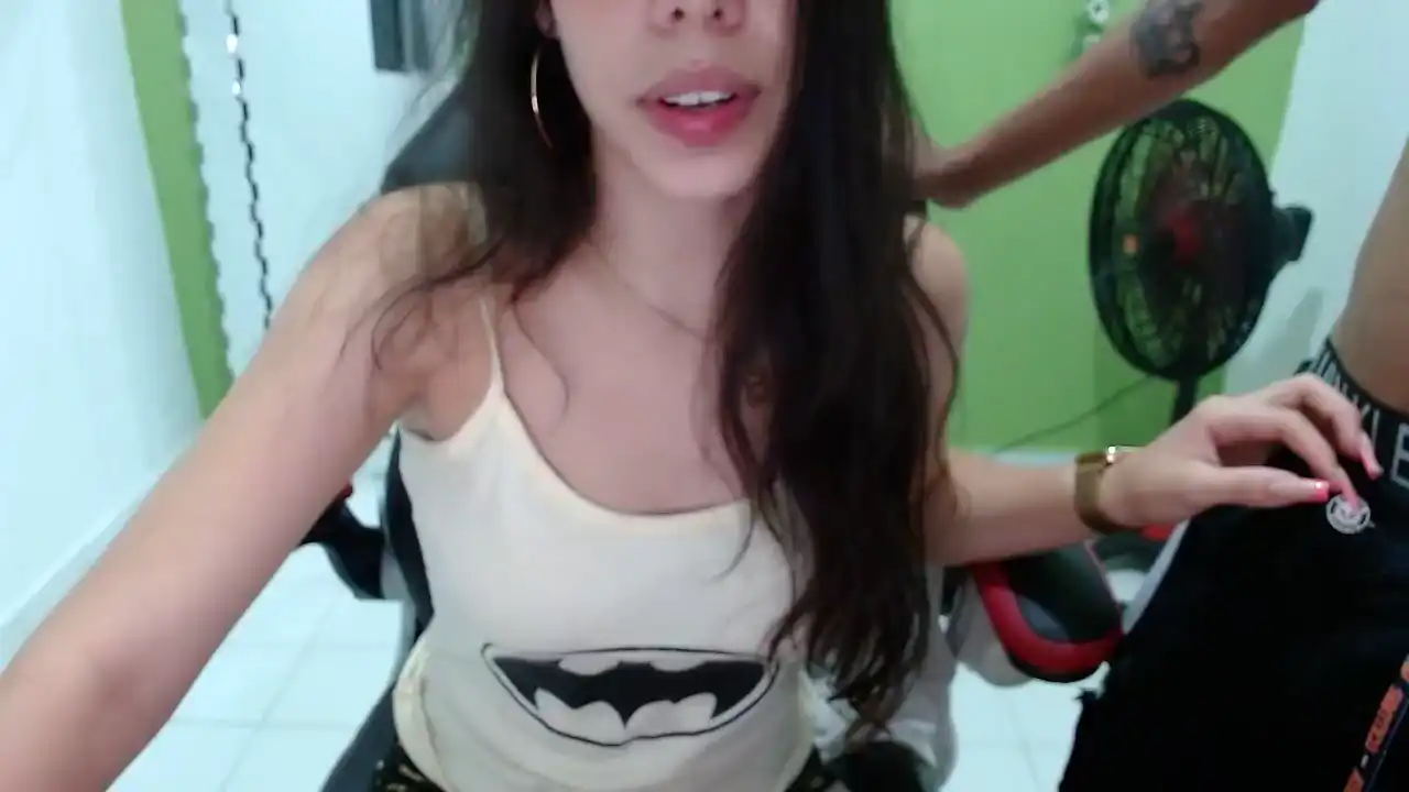 Alexa-18 – Amateur.tv Live Show Record – 2025-09-15 17:35:40