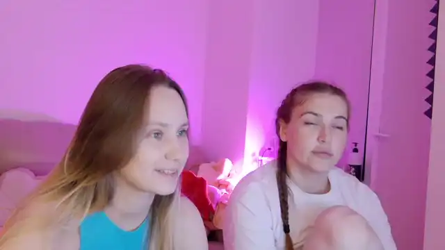 Radiants__two – Myfreecams Live Show Record – 2025-05-12 14:29:44