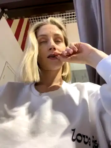 Feral_berry_156 – Stripchat Live Show Record – 2025-04-04 15:42:01