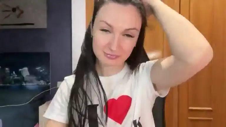 Gloriam – Streamate Live Show Record – 2026-06-15 18:51:58