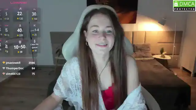 Moonshinee – Myfreecams Live Show Record – 2025-10-09 14:40:40