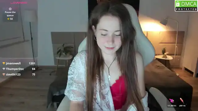 Moonshinee – Myfreecams Live Show Record – 2025-12-10 18:57:34