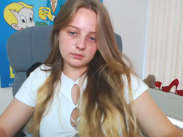 Maikeina – Xlovecam Live Show Record – 2025-12-23 22:03:46