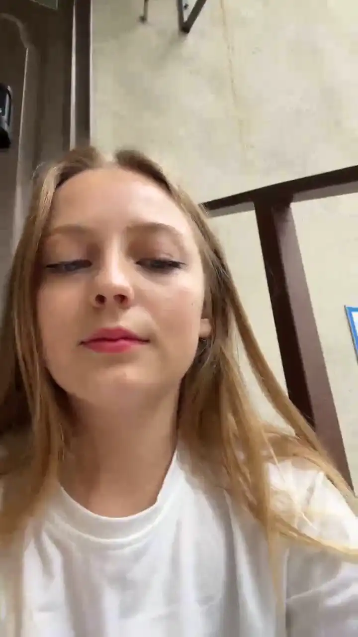 Maikeina – Xlovecam Live Show Record – 2025-12-01 07:50:49