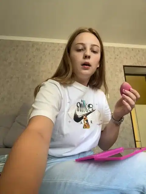 Maikeina – Xlovecam Live Show Record – 2025-10-23 16:23:33