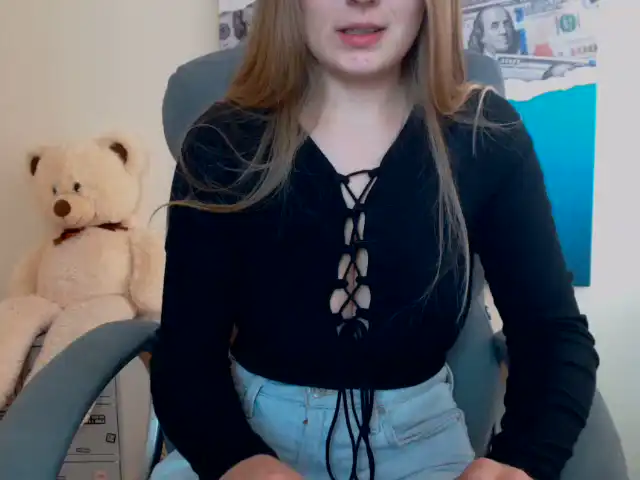 Maikeina – Xlovecam Live Show Record – 2026-02-07 18:41:19