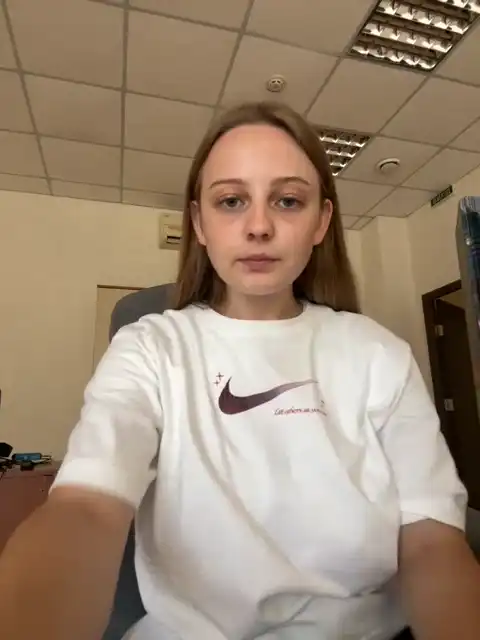 Maikeina – Xlovecam Live Show Record – 2025-12-05 12:55:52