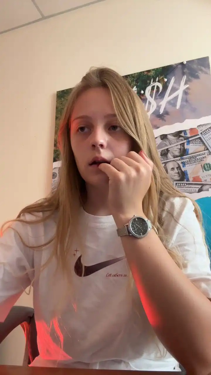 Maikeina – Xlovecam Live Show Record – 2026-01-09 02:43:44