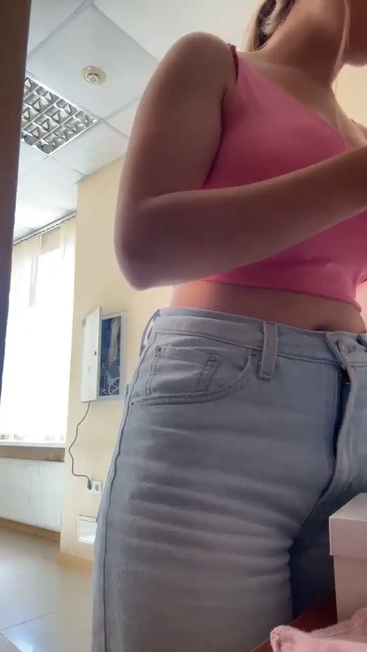 Maikeina – Xlovecam Live Show Record – 2025-02-03 07:16:21