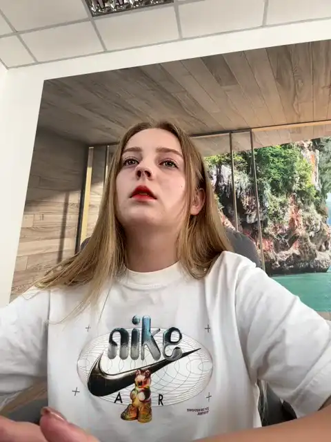 Maikeina – Xlovecam Live Show Record – 2025-11-08 04:44:55