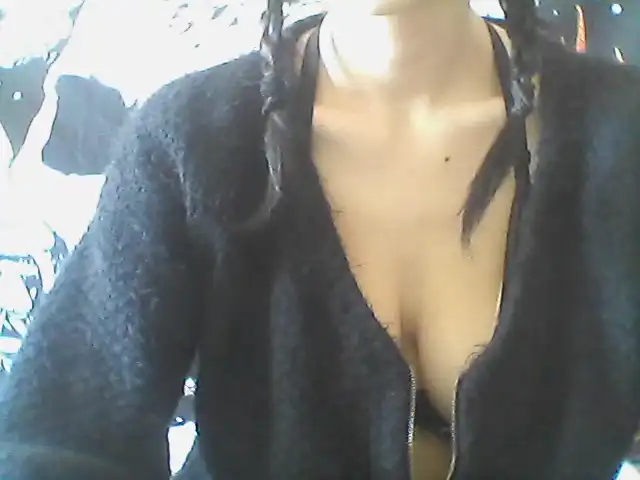 Miadinome – Cam4 Live Show Record – 2025-06-18 08:17:48
