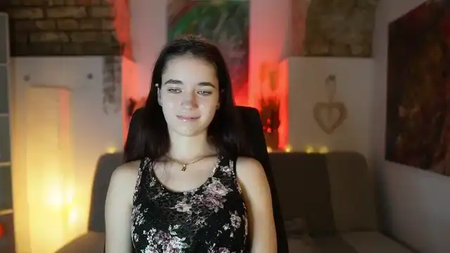 Gia_paige18 – Myfreecams Live Show Record – 2025-05-18 04:22:24
