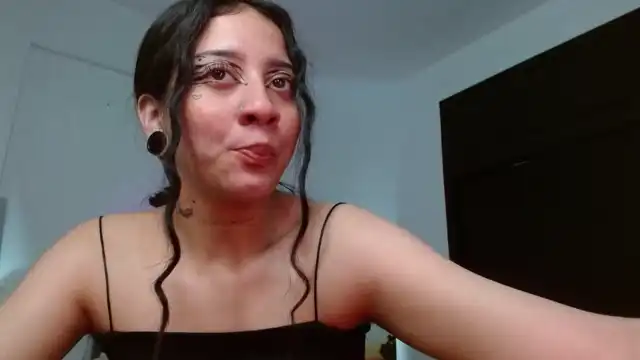 Valeriehang – Xlovecam Live Show Record – 2026-02-05 21:30:04