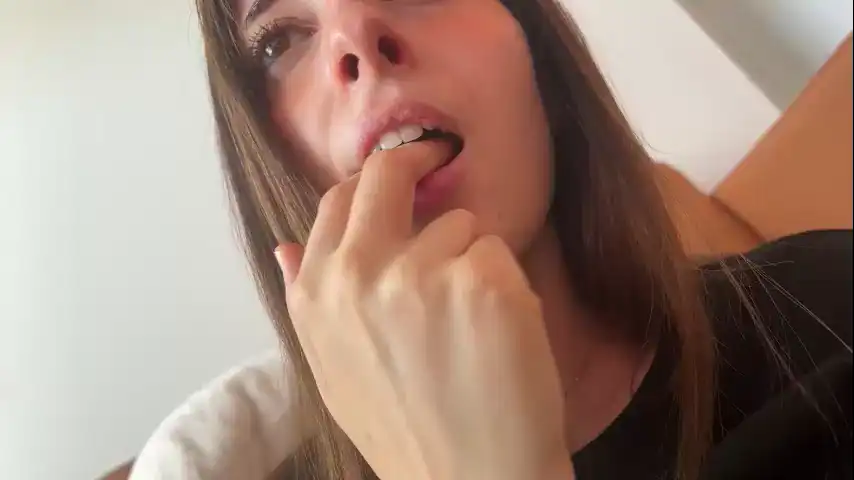 Rosykindred – Chaturbate Live Show Record – 2025-01-31 19:27:13