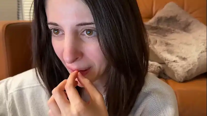 Rosykindred – Chaturbate Live Show Record – 2026-05-09 22:09:52