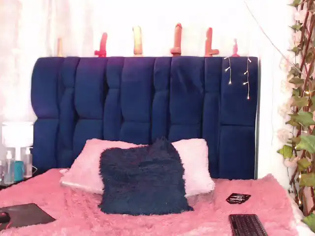 Jesicabomshell – Xlovecam Live Show Record – 2026-05-15 05:14:46