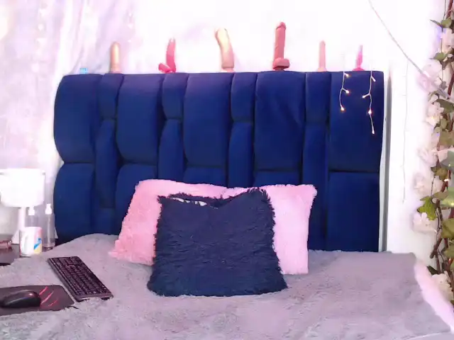 Jesicabomshell – Xlovecam Live Show Record – 2025-12-24 20:24:39
