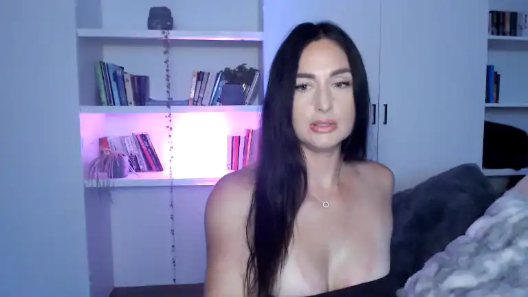 Servesienna – Streamate Live Show Record – 2026-06-23 04:00:04