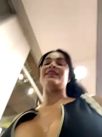 Cataleyarusso – Stripchat Live Show Record – 2025-04-18 17:24:16