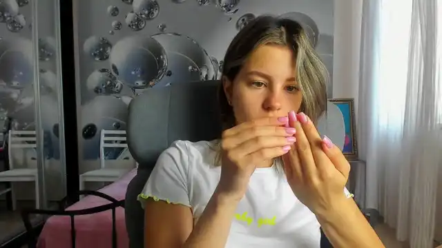 Nikitsa – Xlovecam Live Show Record – 2025-06-01 09:59:49