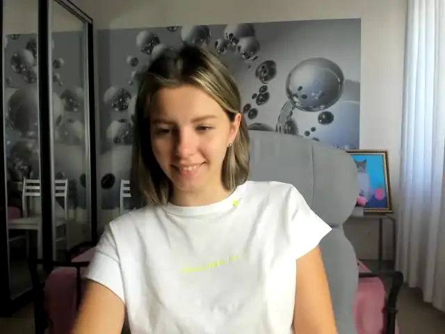Nikitsa – Xlovecam Live Show Record – 2026-05-17 15:32:26