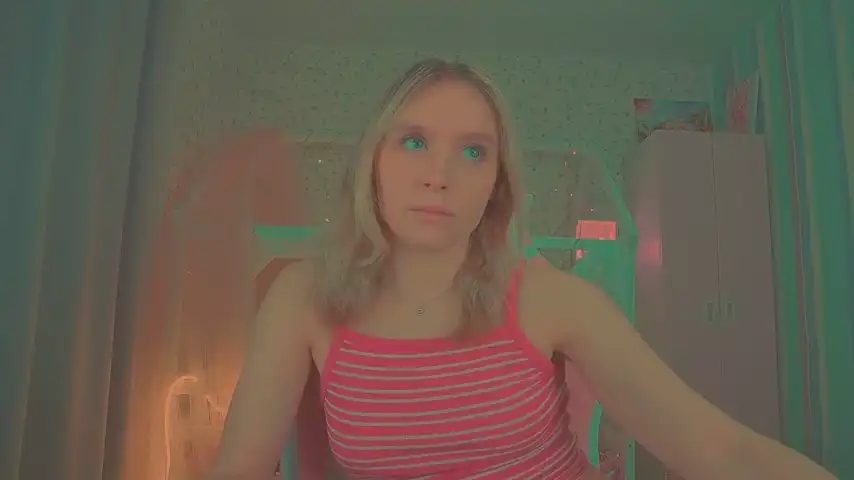 Cherry_moorre – Stripchat Live Show Record – 2025-04-30 09:47:52