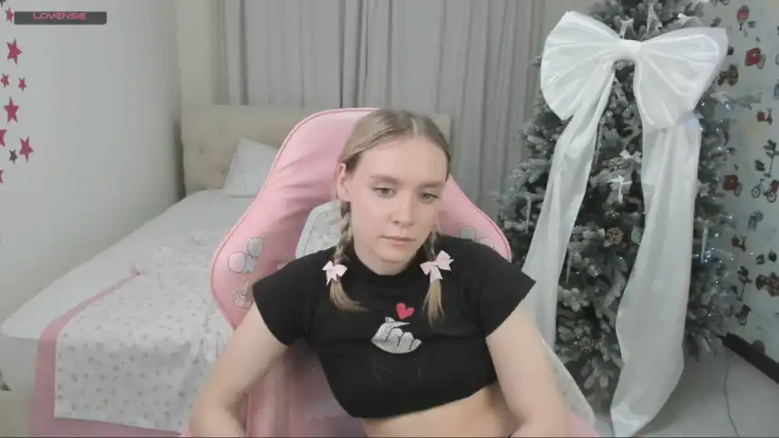 Cherry_moorre – Stripchat Live Show Record – 2026-03-19 16:11:16