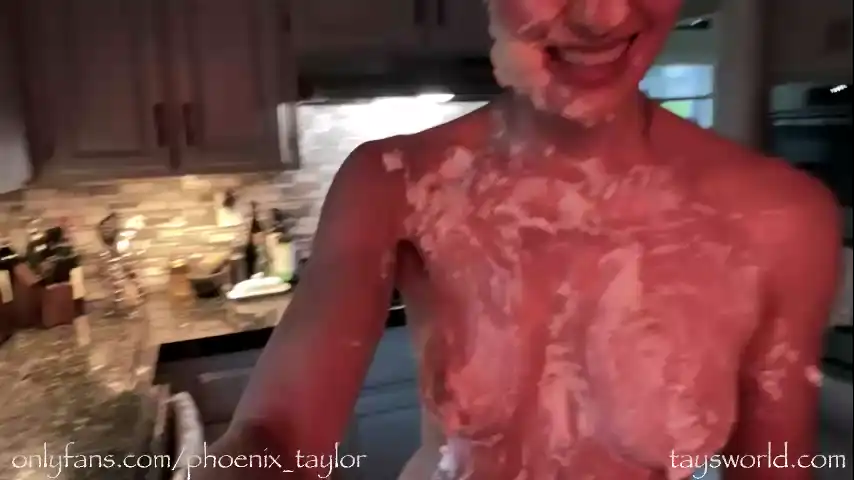 Phoenix_taylor – Chaturbate Live Show Record – 2025-07-08 19:30:50