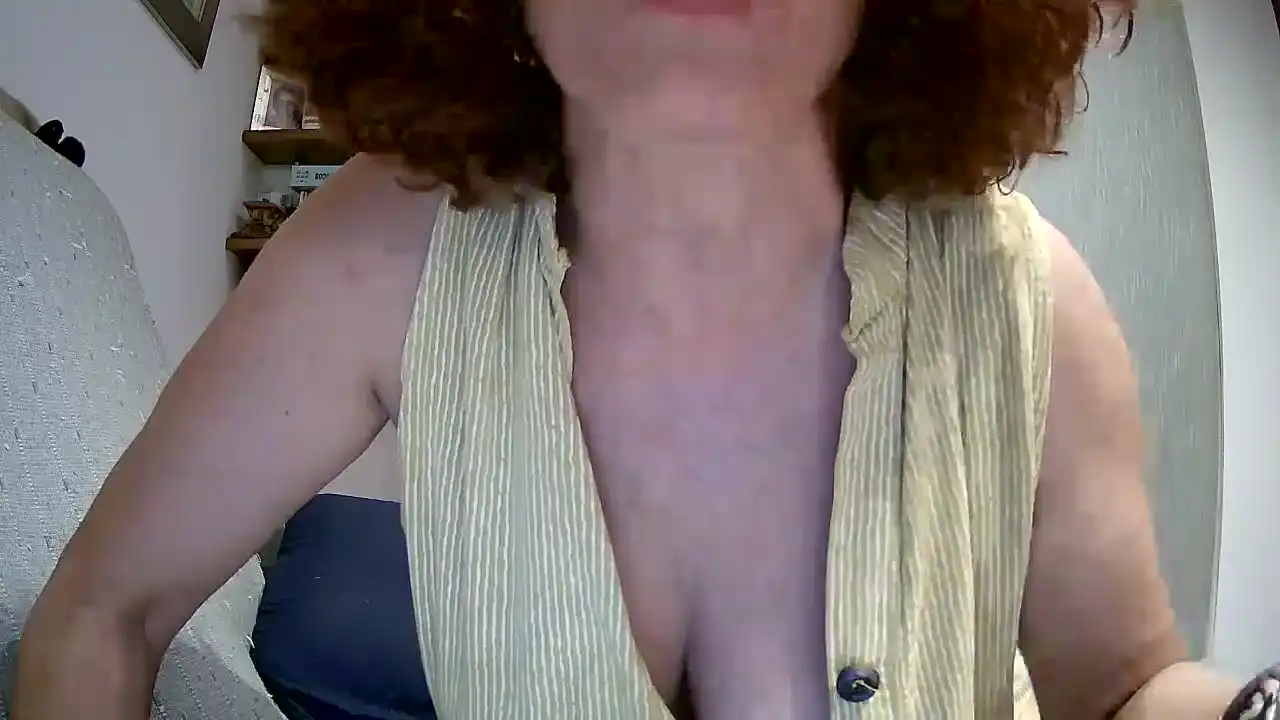 Emma-milf – Amateur.tv Live Show Record – 2025-10-01 07:20:53
