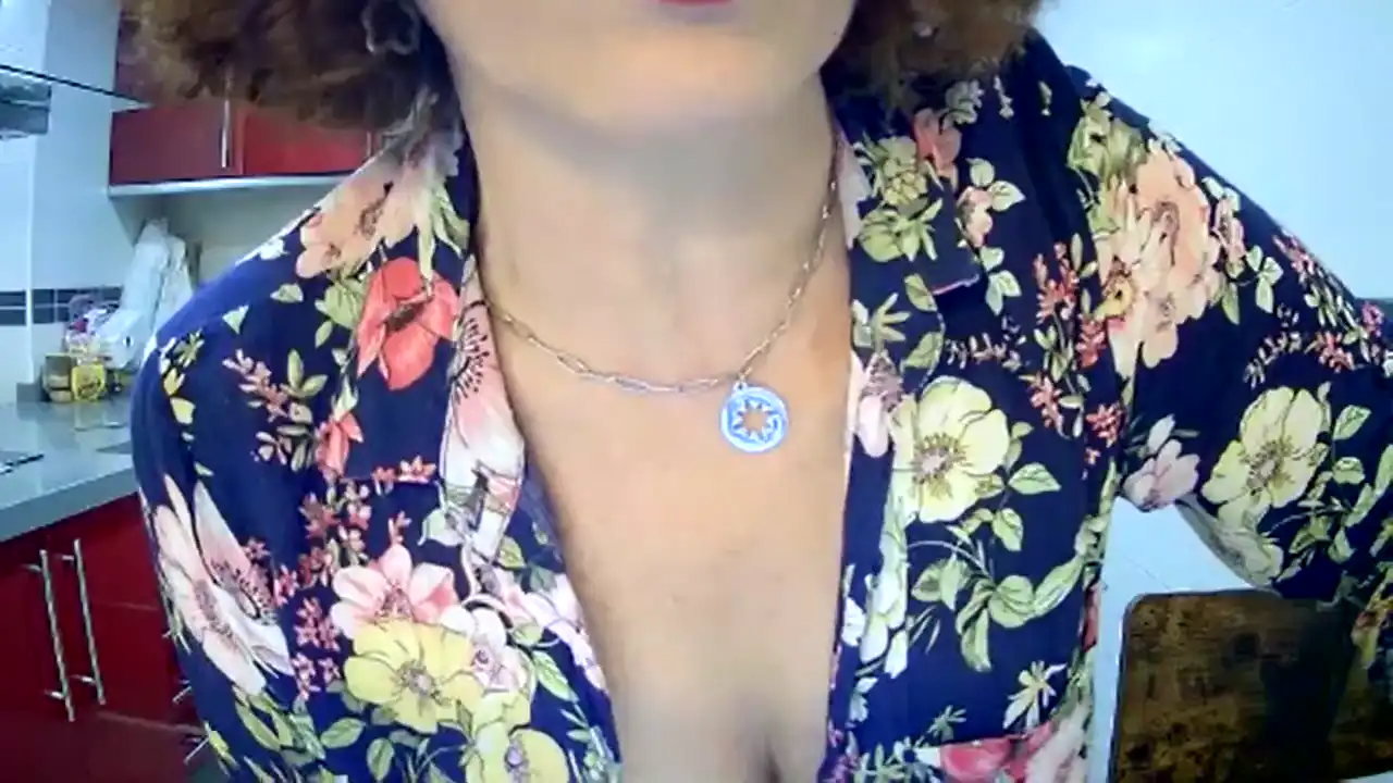 Emma-milf – Amateur.tv Live Show Record – 2025-03-02 21:48:05