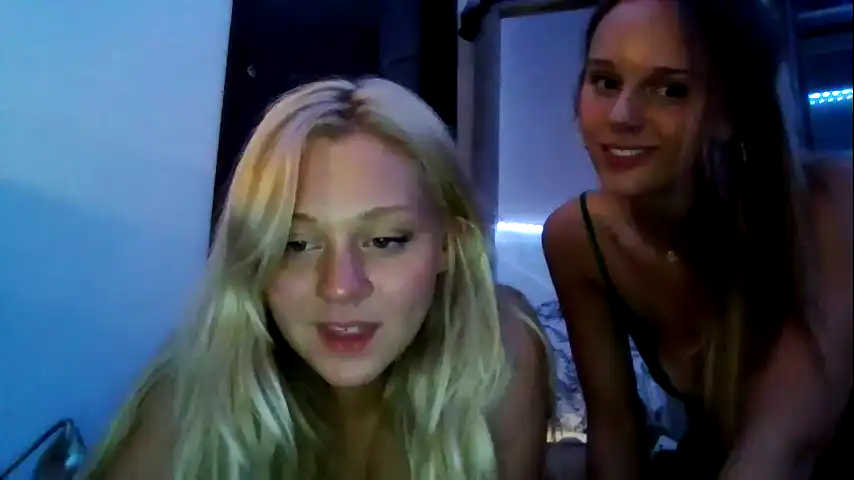 Prettypoliteladies – Chaturbate Live Show Record – 2025-09-17 21:36:15