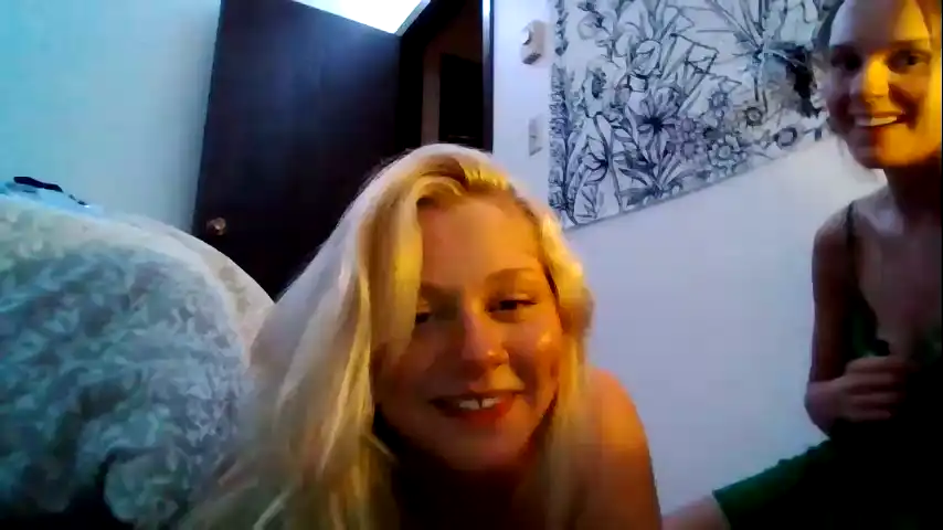 Prettypoliteladies – Chaturbate Live Show Record – 2026-04-18 19:03:38