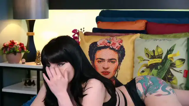 Sarah – Flirt4free Live Show Record – 2025-10-28 13:16:12