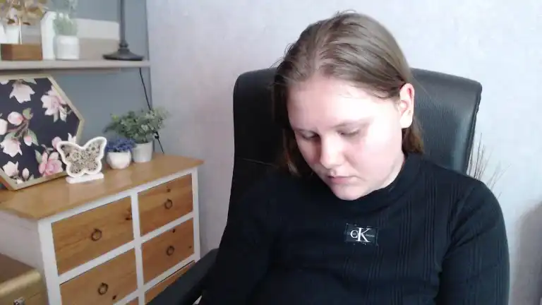 Kittyxjulie – Streamate Live Show Record – 2025-05-23 06:40:09