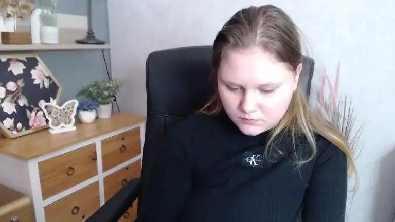 Kittyxjulie – Streamate Live Show Record – 2025-10-23 20:12:59