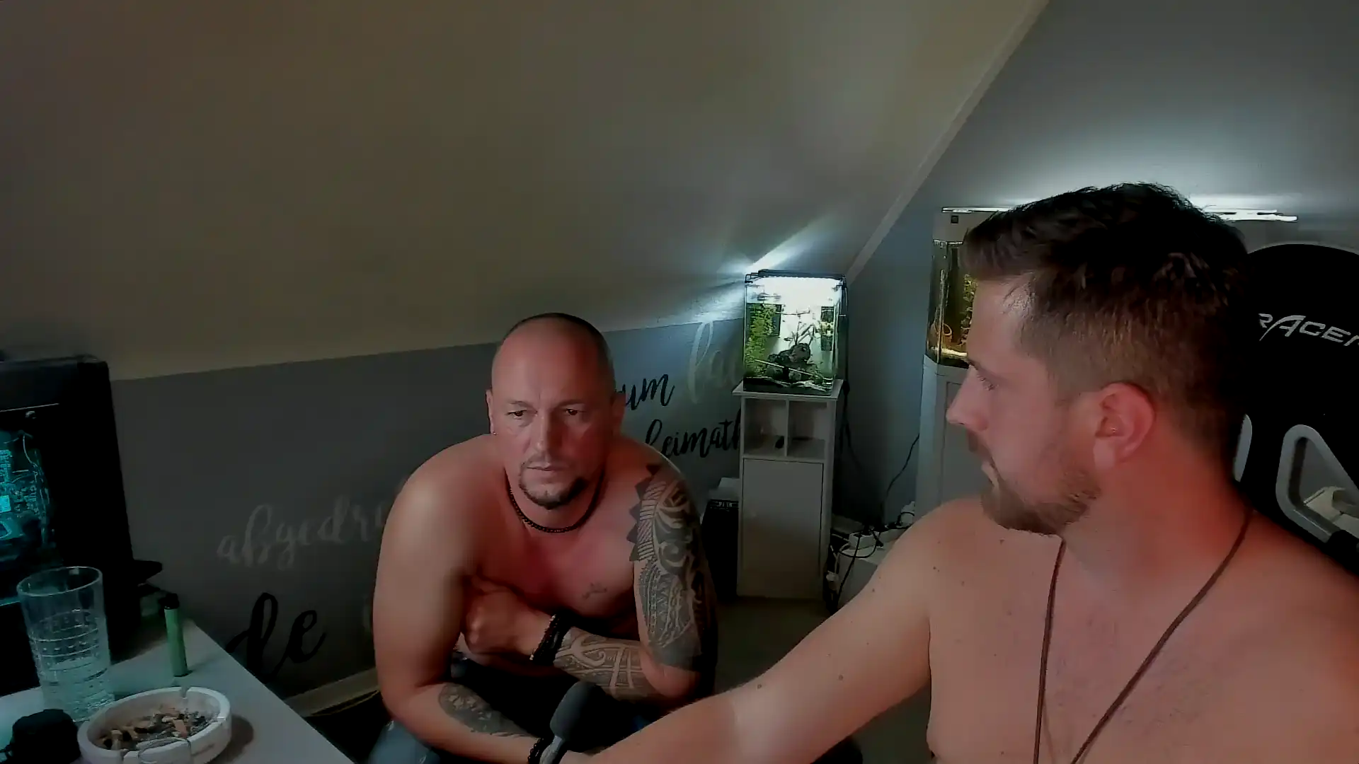 Ronhill13 – Cam4 Live Show Record – 2026-04-17 03:47:01