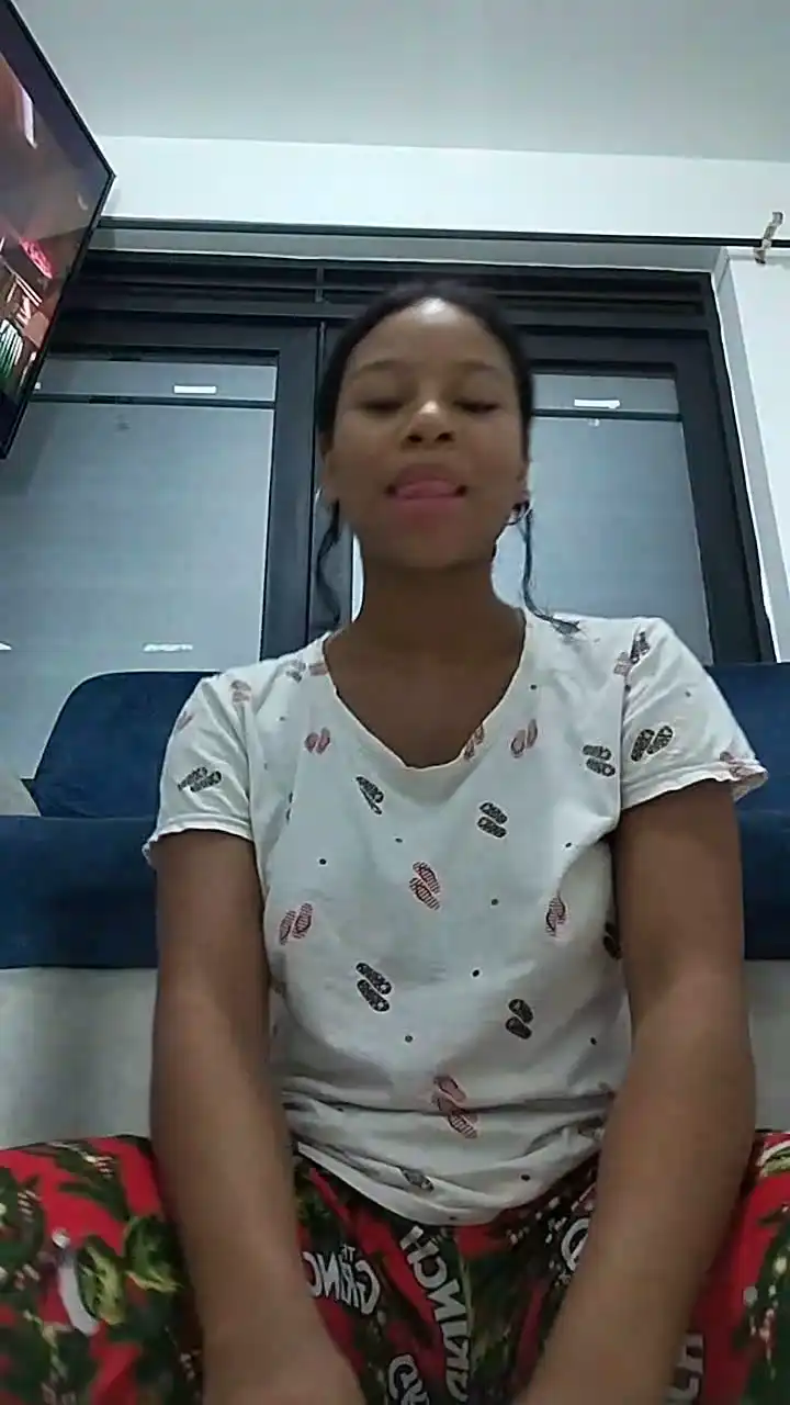 Sexyoung777 – Cam4 Live Show Record – 2025-11-24 18:10:35