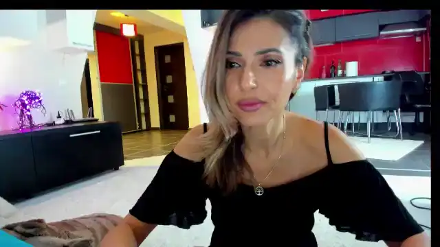 Smileytinaa – Myfreecams Live Show Record – 2025-11-17 08:38:39