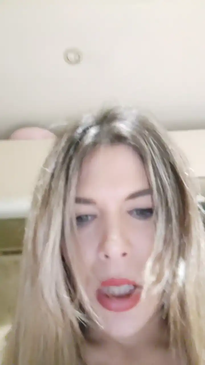Badgirl974 – Cam4 Live Show Record – 2026-04-30 06:17:45