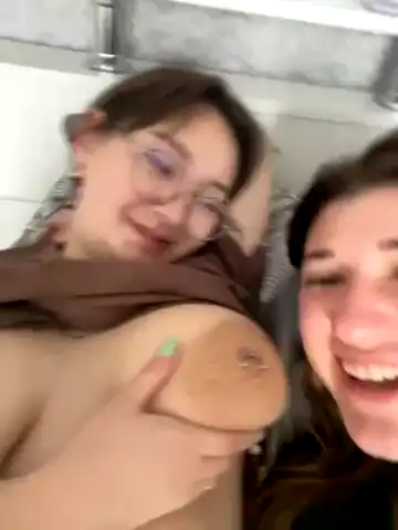 Leilatinytraveler – Stripchat Live Show Record – 2026-03-28 22:35:11